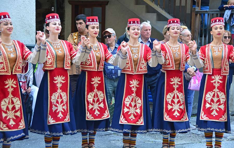 Armenian Dance Group in Yerevan