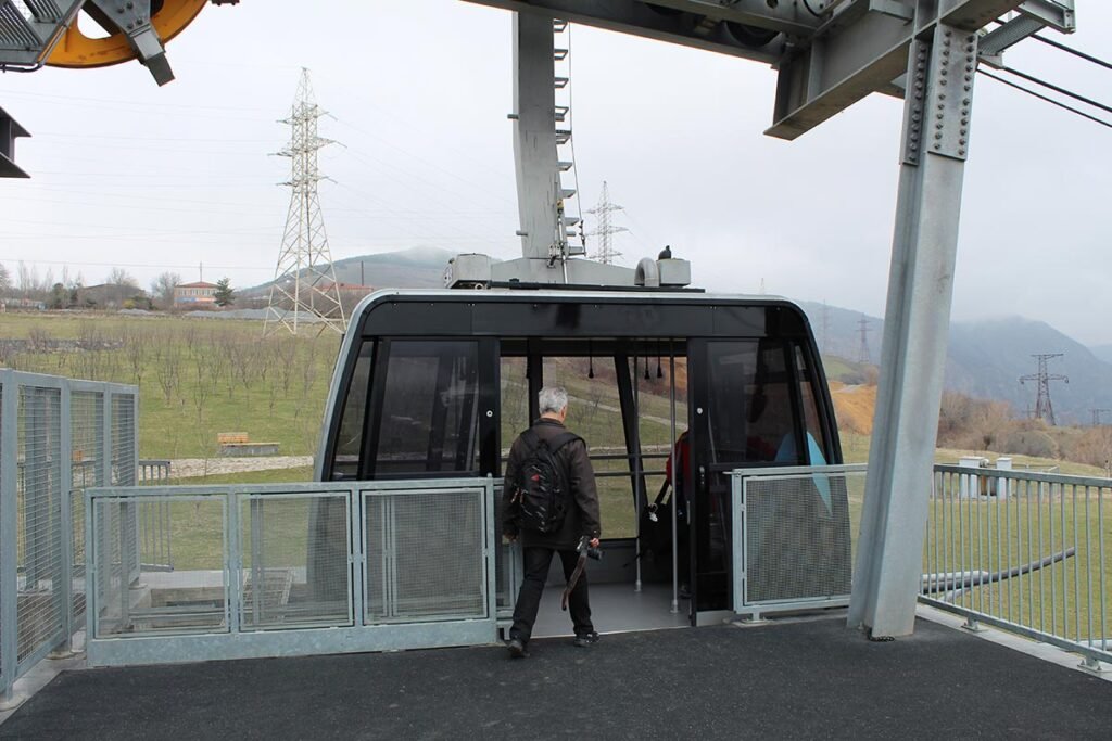 visitor entering the cabin 