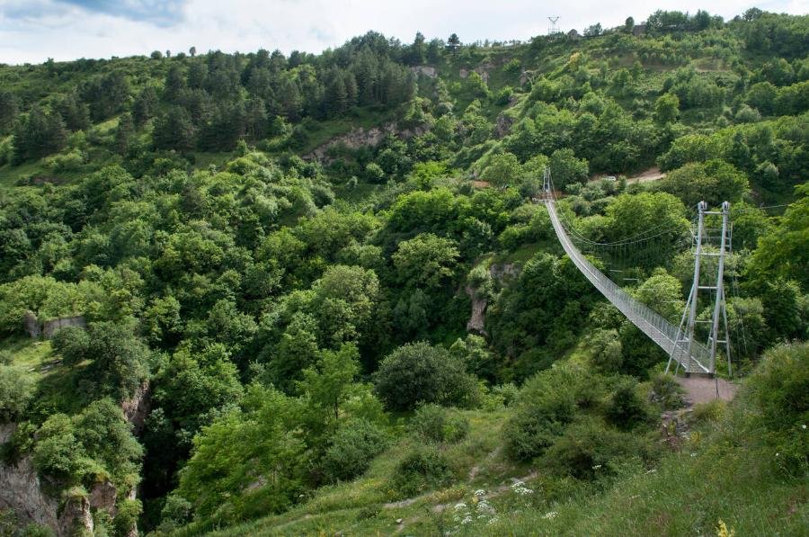 bridge khndzoresk village armenia