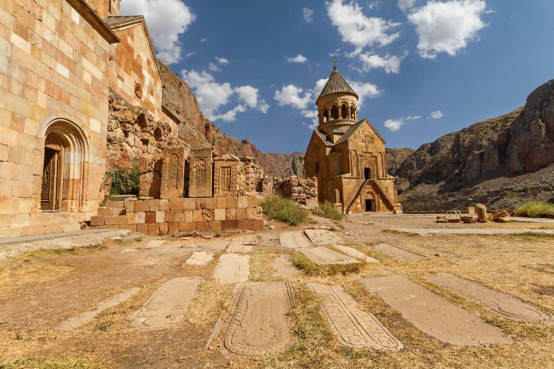 Noravank complex with its features