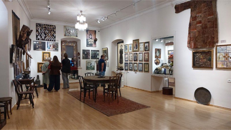 Armenia group tour for solo travelers museum experience
